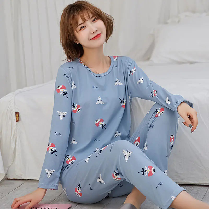 Women's Long-Sleeved Pajama Set in Cute Design